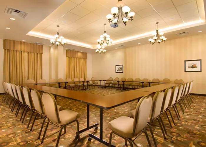 Hotel Drury Plaza