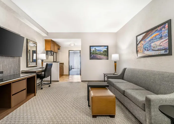 Drury Plaza Hotel