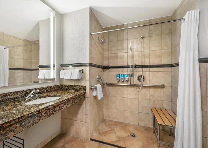 Hotel Drury Plaza
