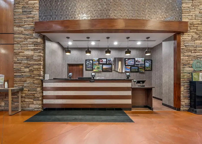 Drury Plaza Hotel 3*