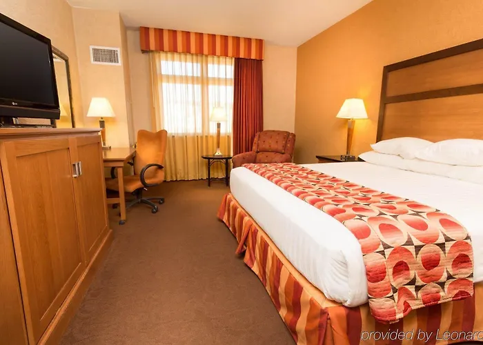 Hotel Drury Plaza