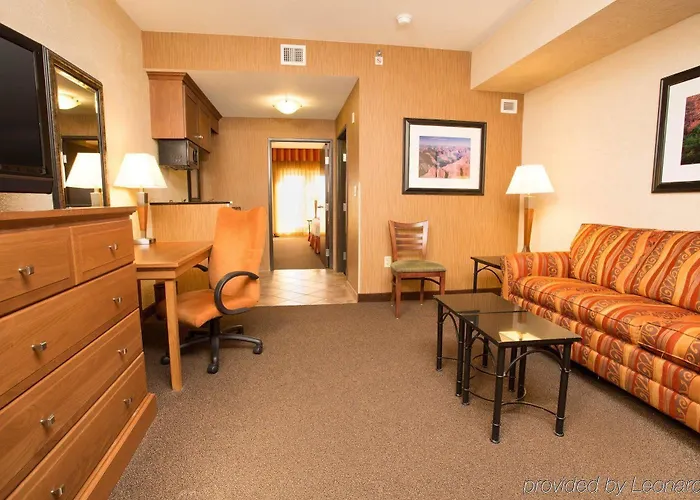 Drury Plaza 3*